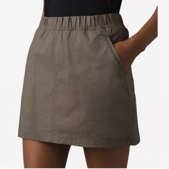 Prana Women’s Elastic Waist Double Peak Skort Size 2 Brand New - Picture 1 of 8